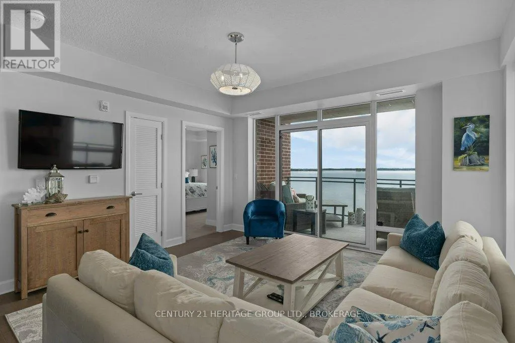 306 - 129 SOUTH STREET, #306