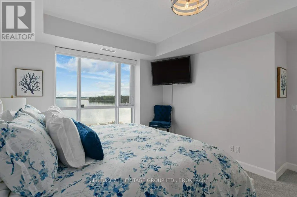 306 - 129 SOUTH STREET, #306