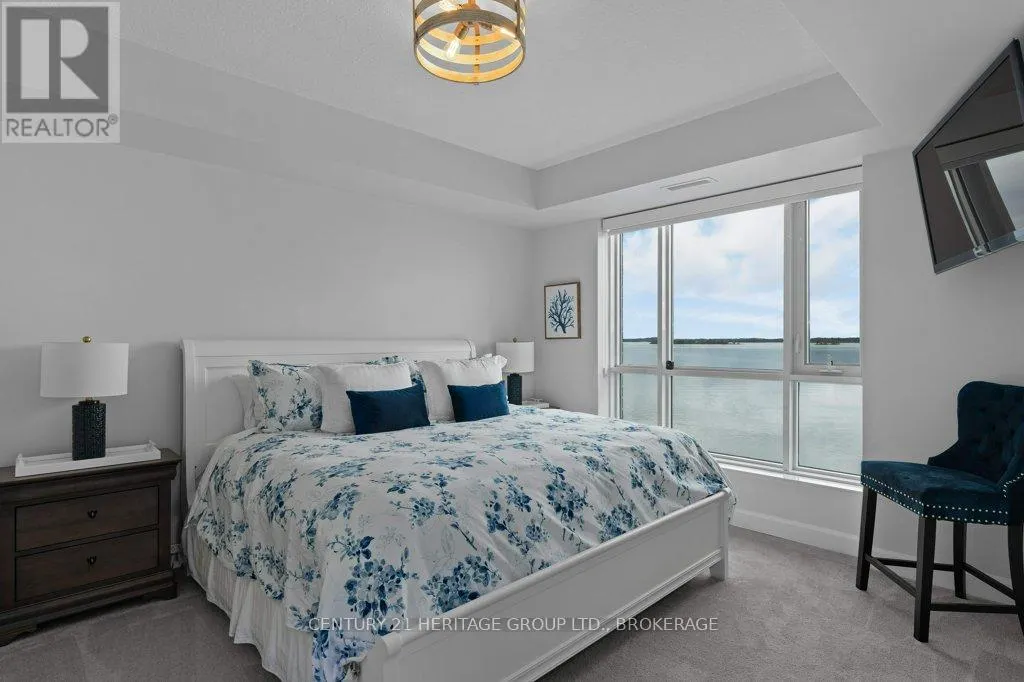 306 - 129 SOUTH STREET, #306