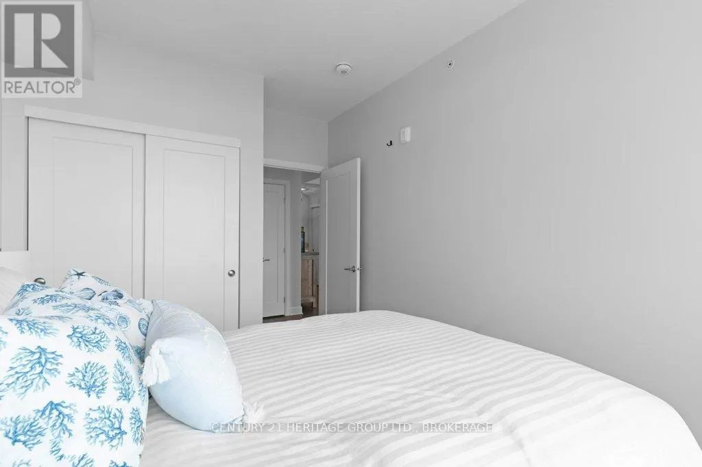 306 - 129 SOUTH STREET, #306