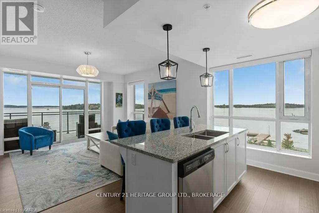 306 - 129 SOUTH STREET, #306