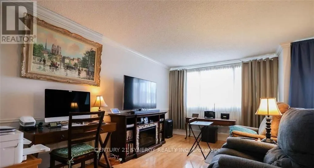 202 - 1285 CAHILL DRIVE