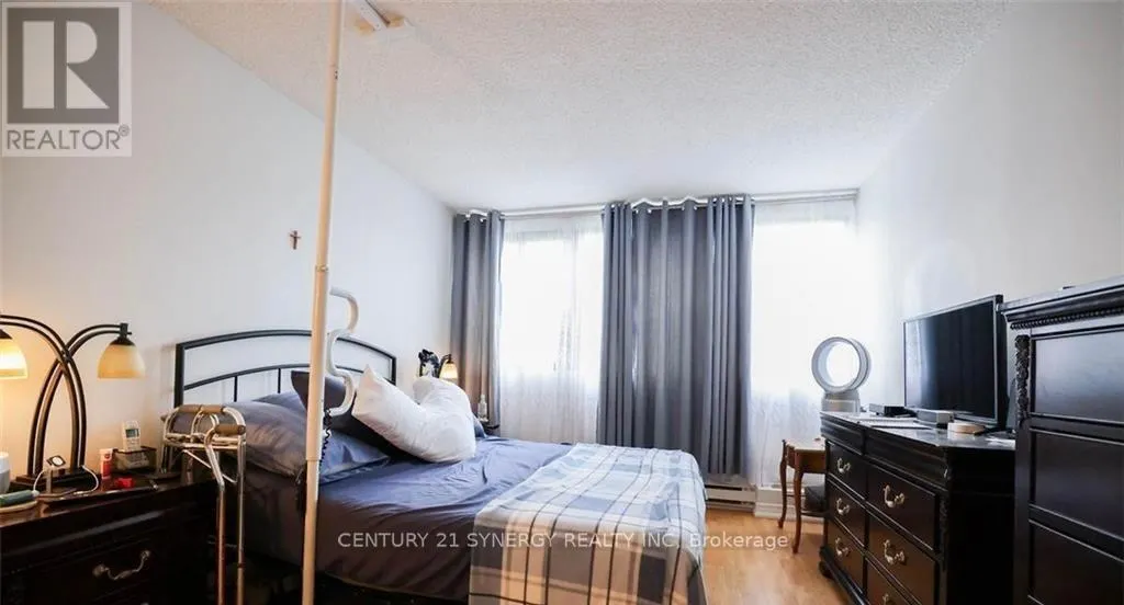 202 - 1285 CAHILL DRIVE