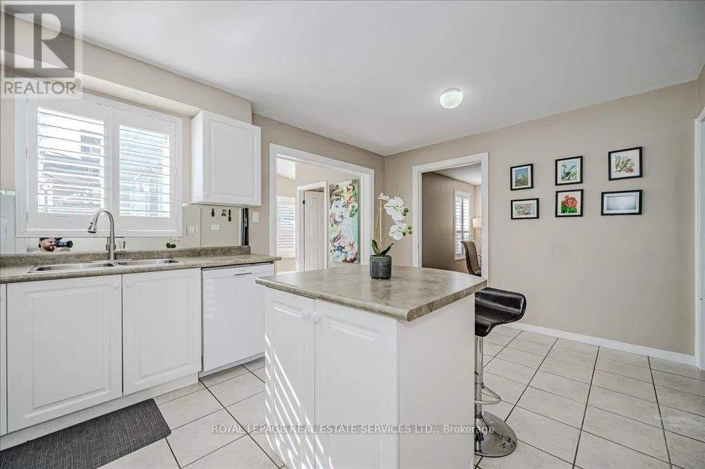 57 GAYDON WAY
