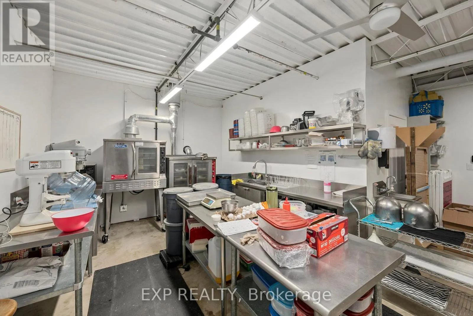 319 SPRINGBANK DRIVE