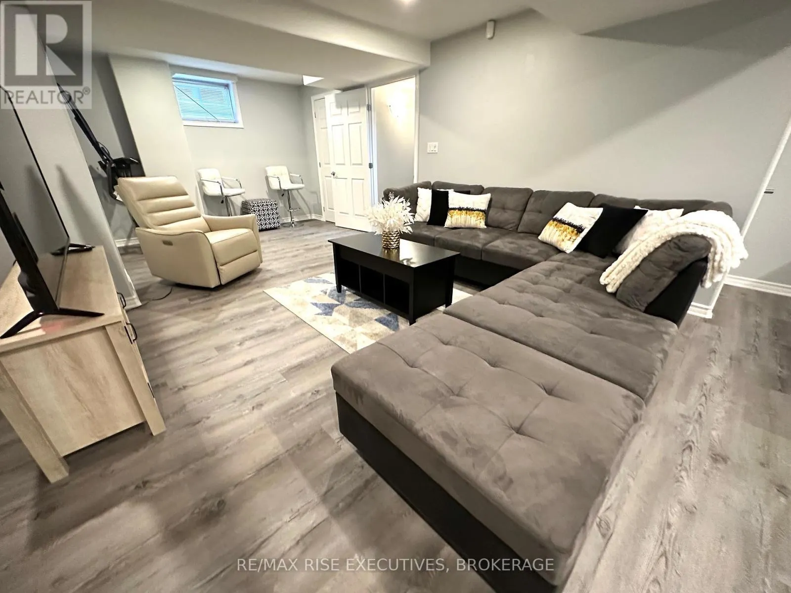 123 MACDOUGALL DRIVE