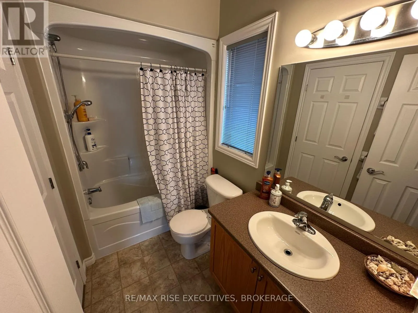 123 MACDOUGALL DRIVE