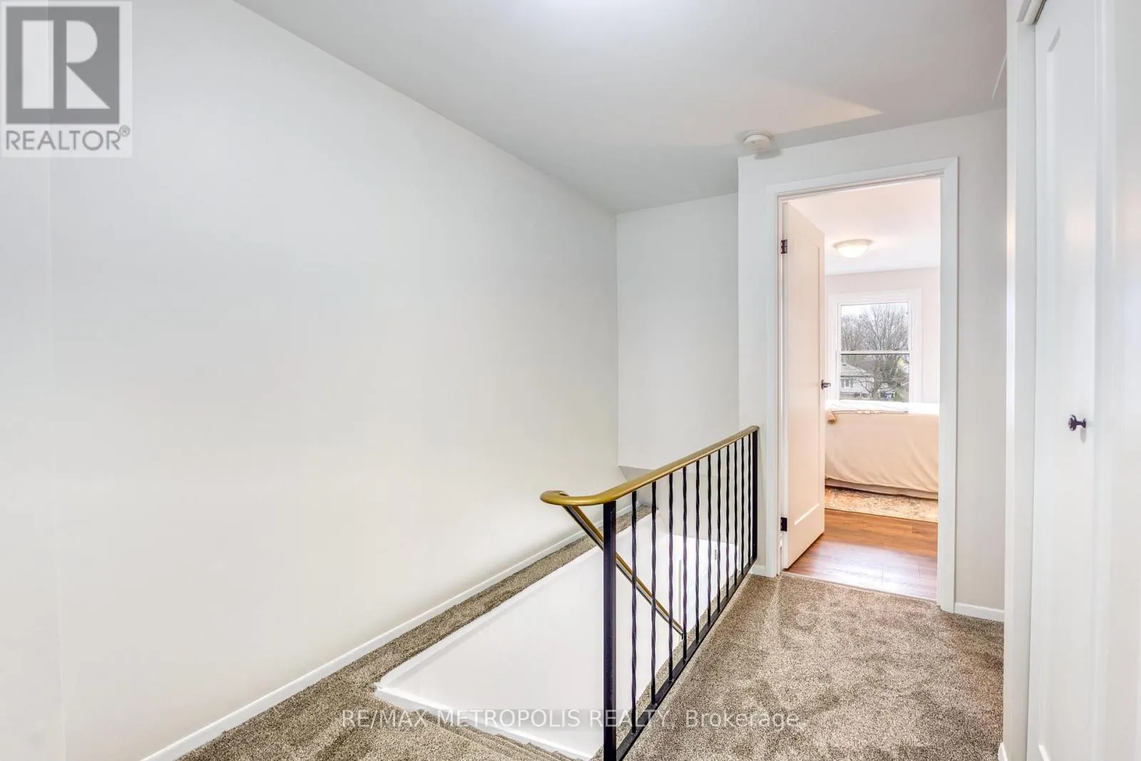 22 - 825 EXMOUTH STREET