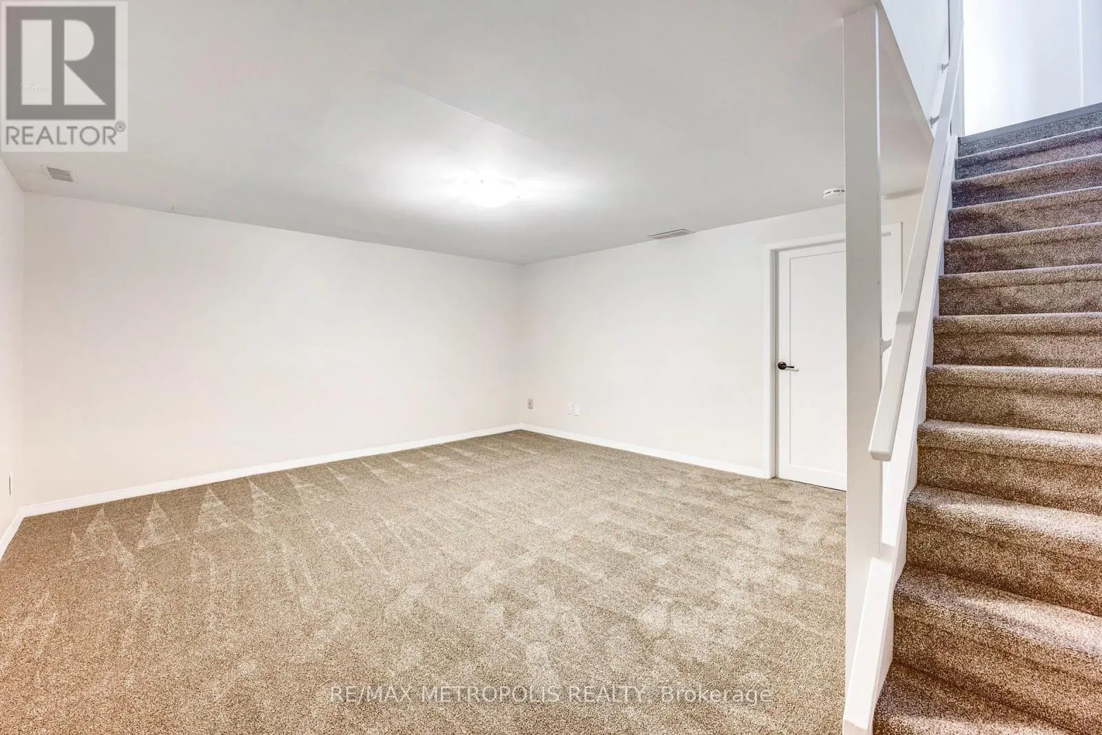22 - 825 EXMOUTH STREET