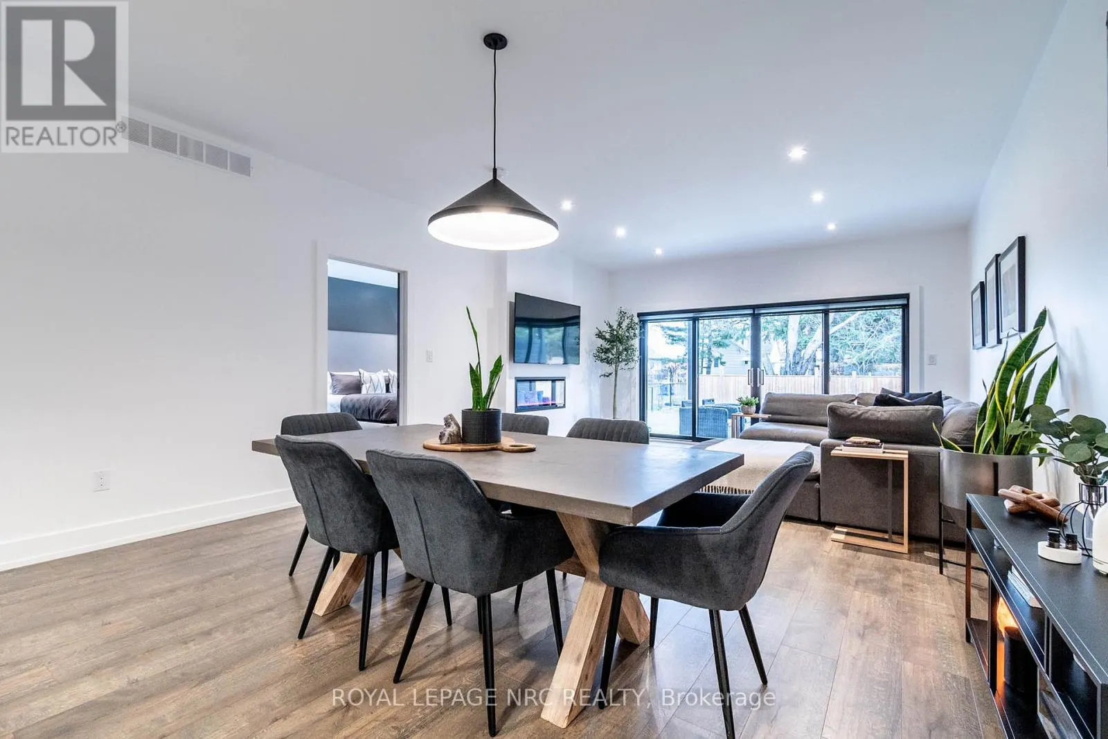 8 STICKLES STREET