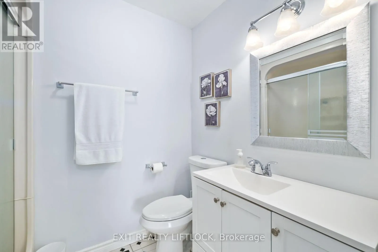 111-200 EAST STREET S