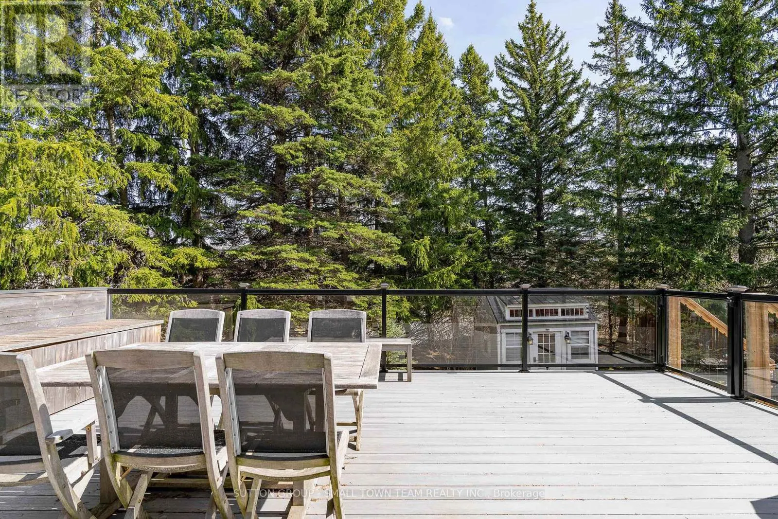 114 LAKESHORE ROAD W