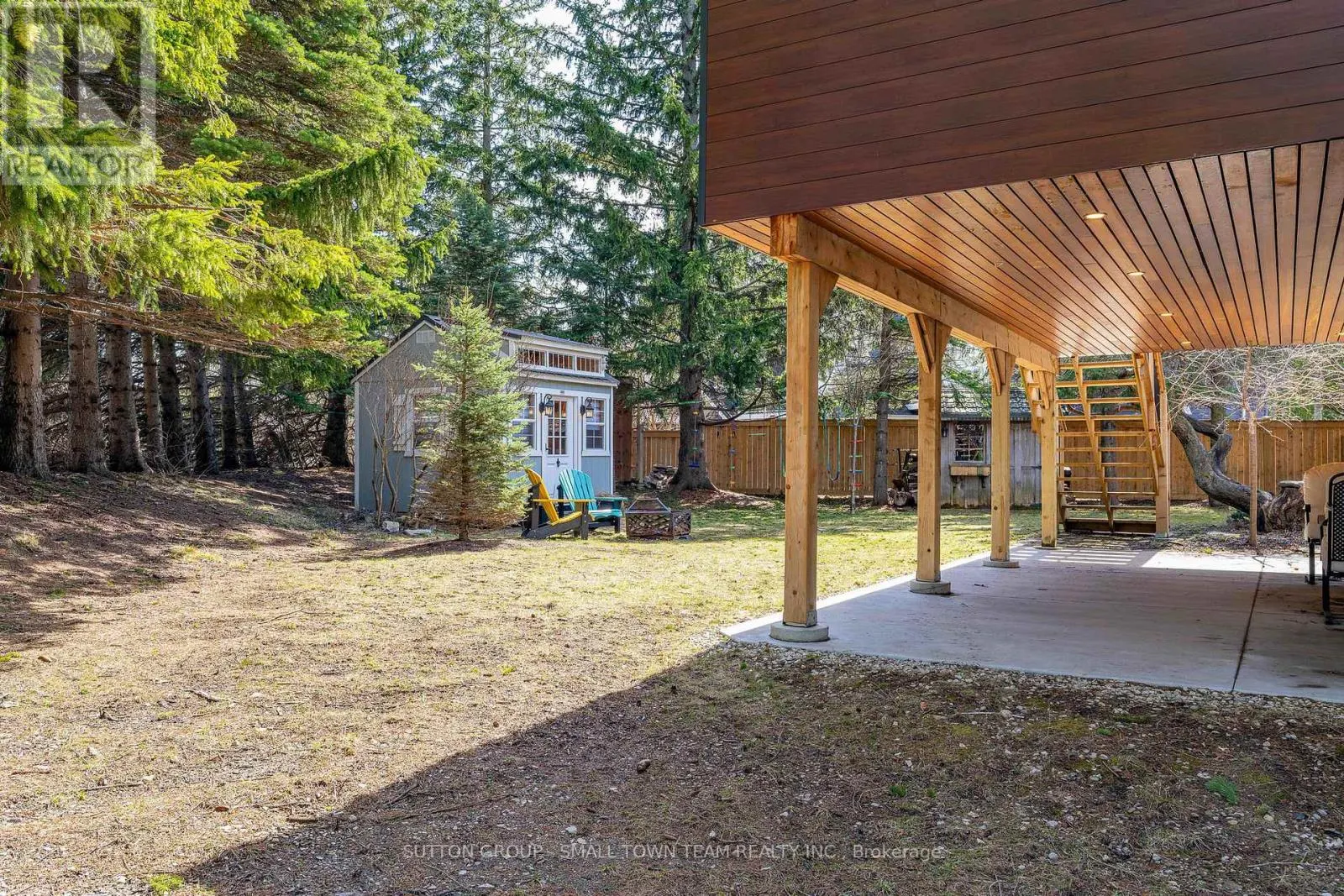 114 LAKESHORE ROAD W