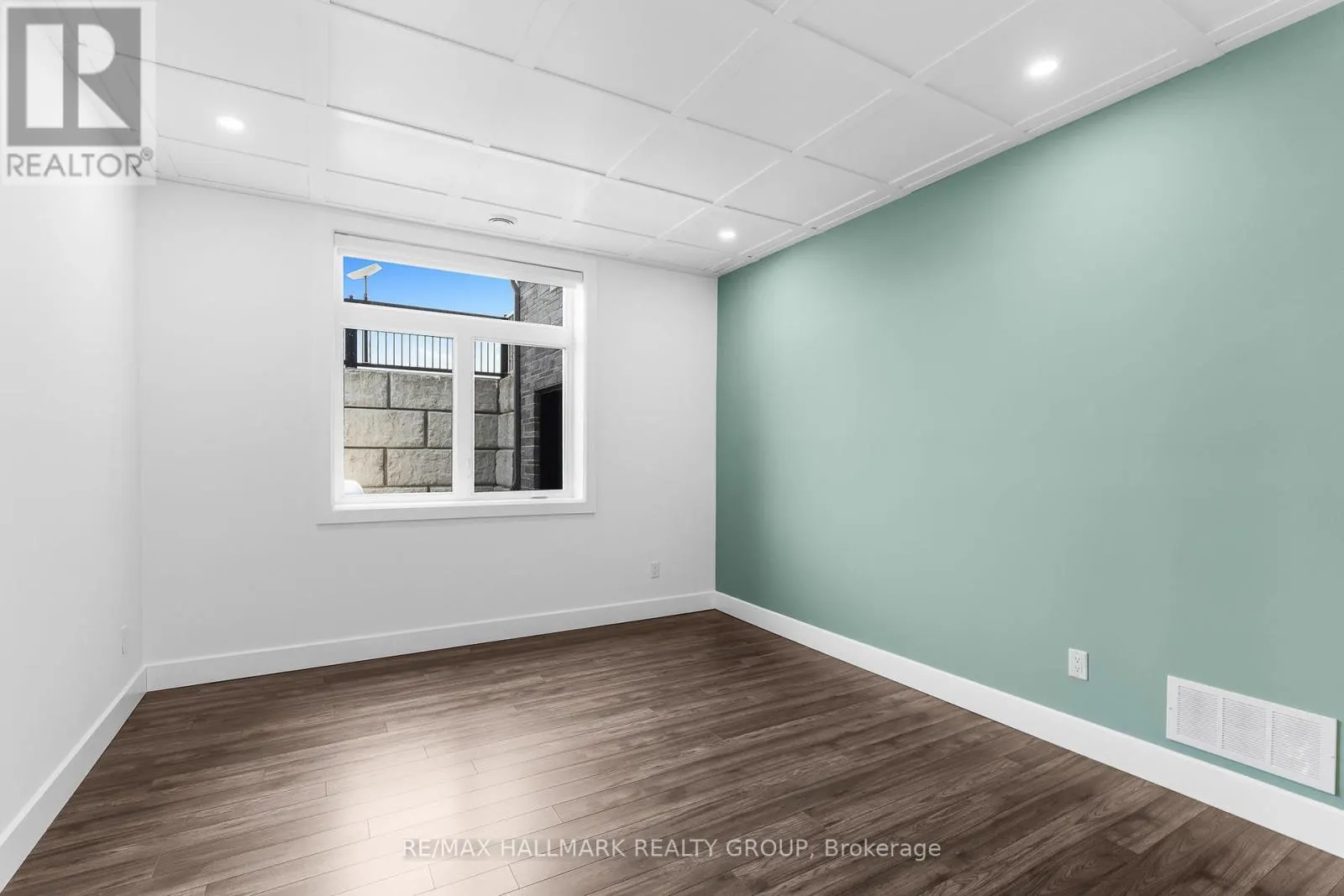 3795 CONCESSION 1 STREET