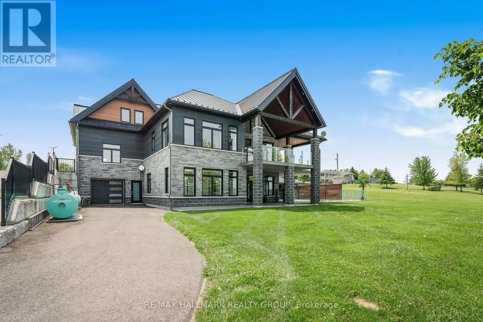 3795 CONCESSION 1 STREET