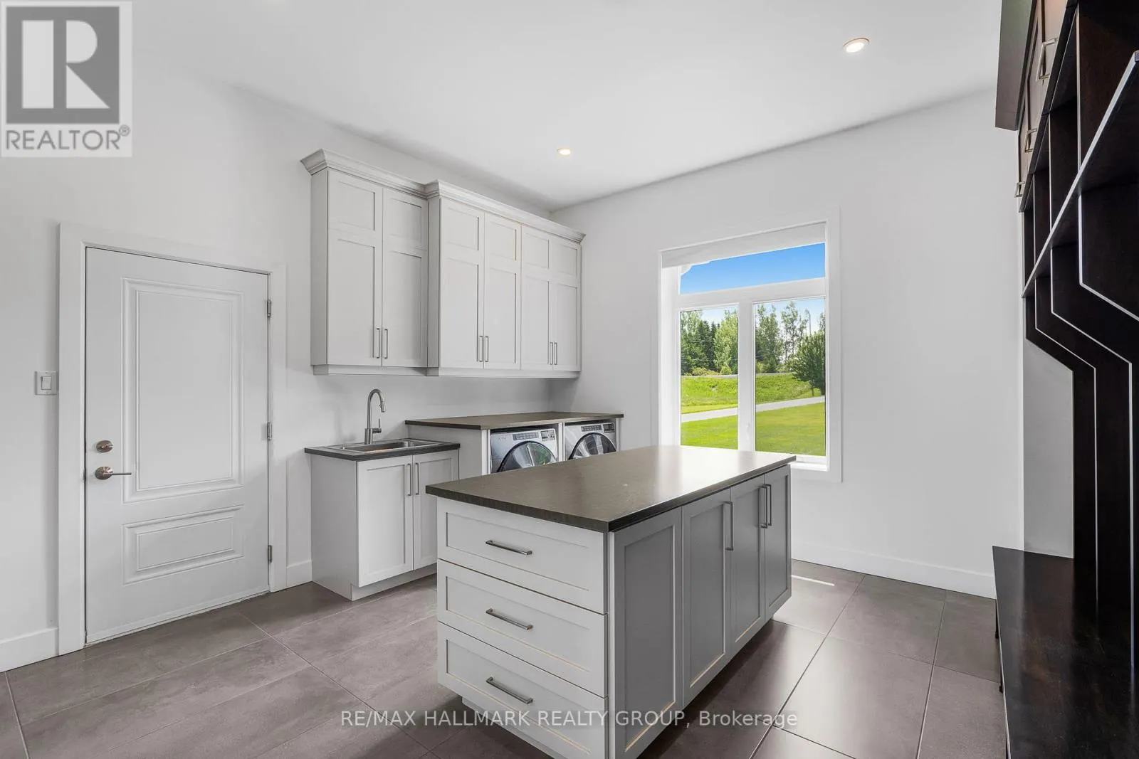 3795 CONCESSION 1 STREET