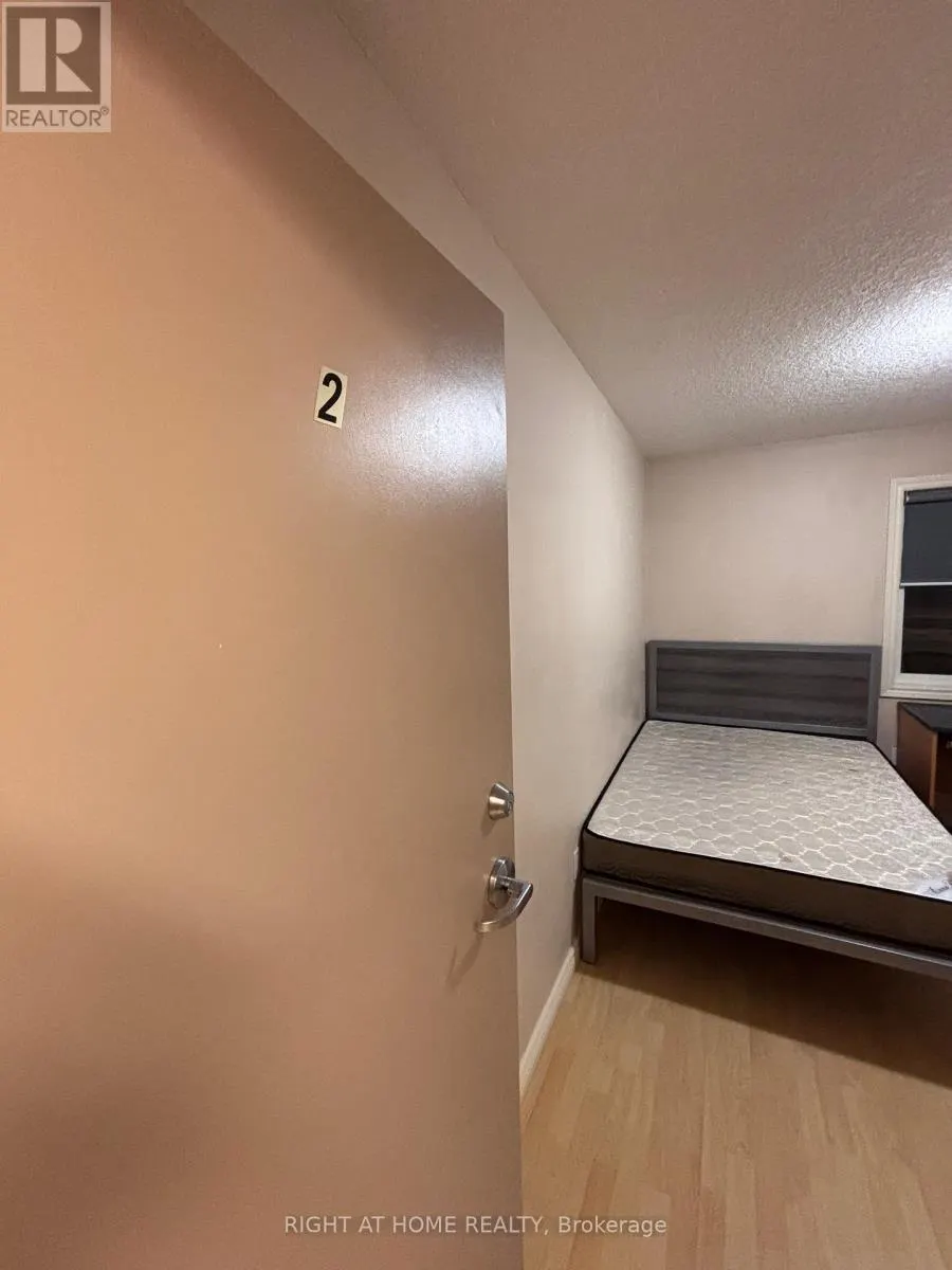 41 COLUMBIA STREET W