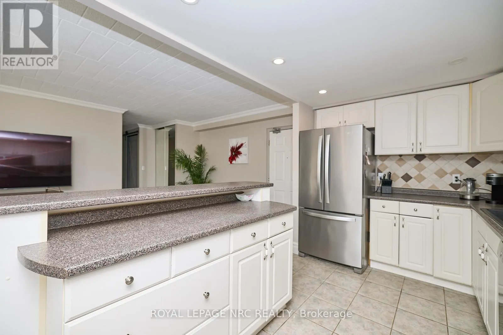 109 - 20 JOHN STREET, #109