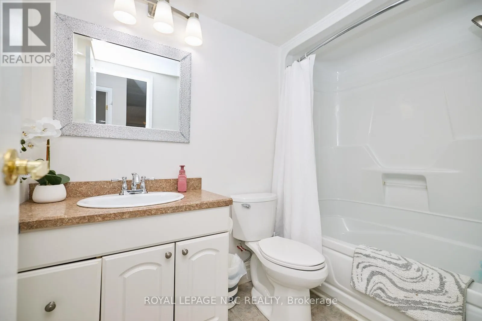 109 - 20 JOHN STREET, #109