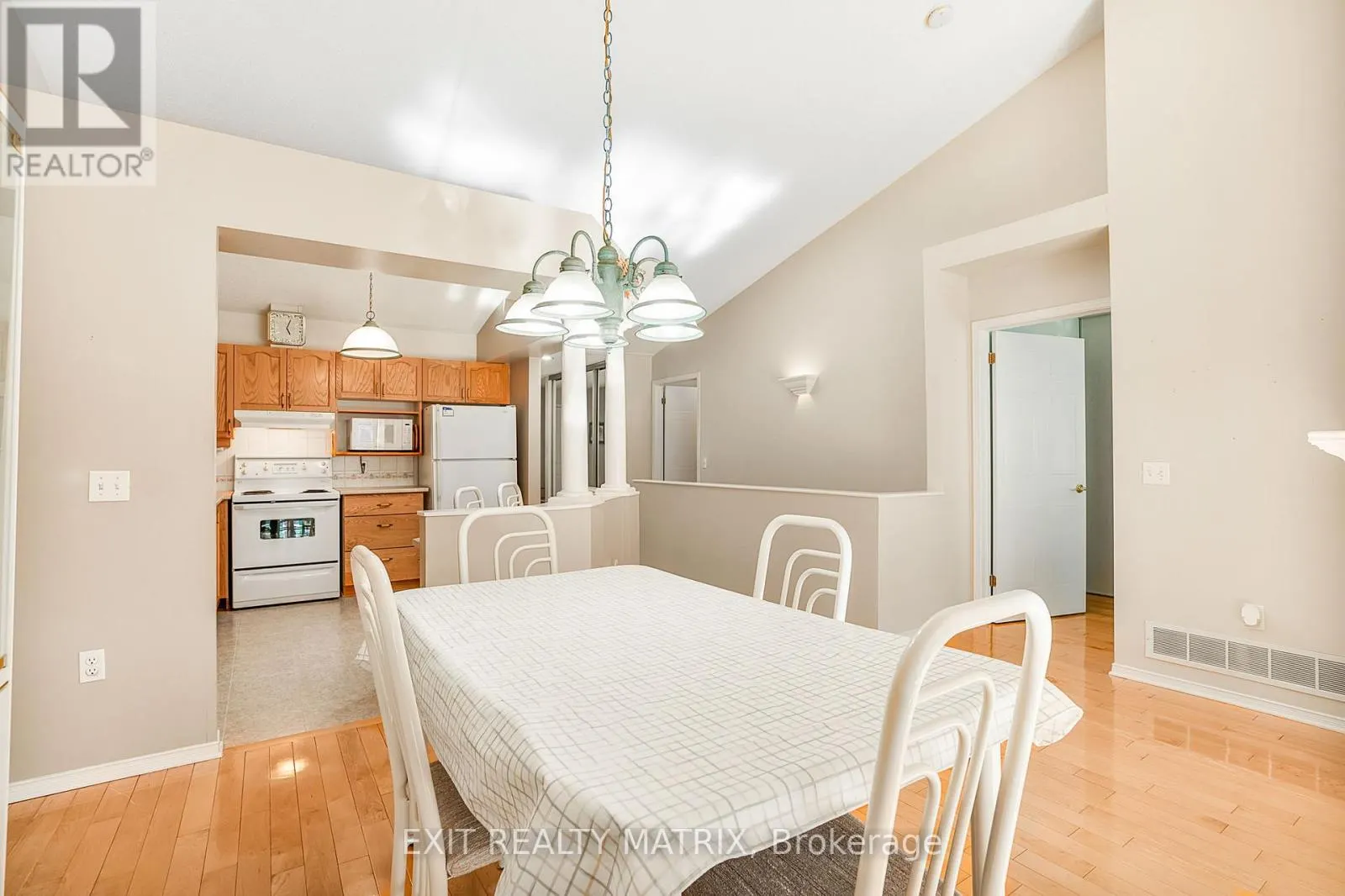 - - 1241 FOXBOROUGH PRIVATE