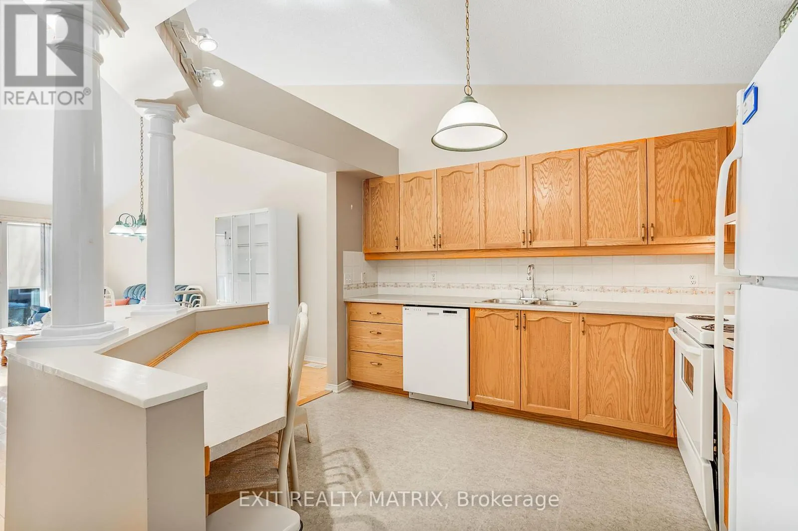 - - 1241 FOXBOROUGH PRIVATE