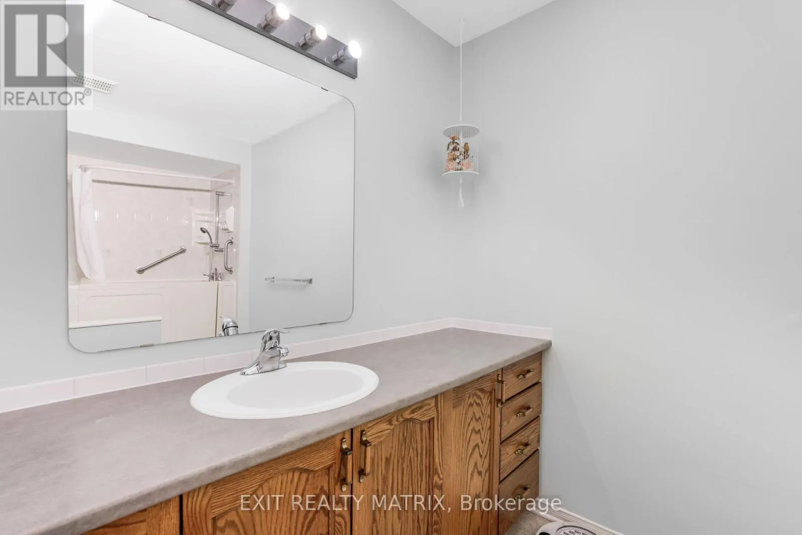 - - 1241 FOXBOROUGH PRIVATE