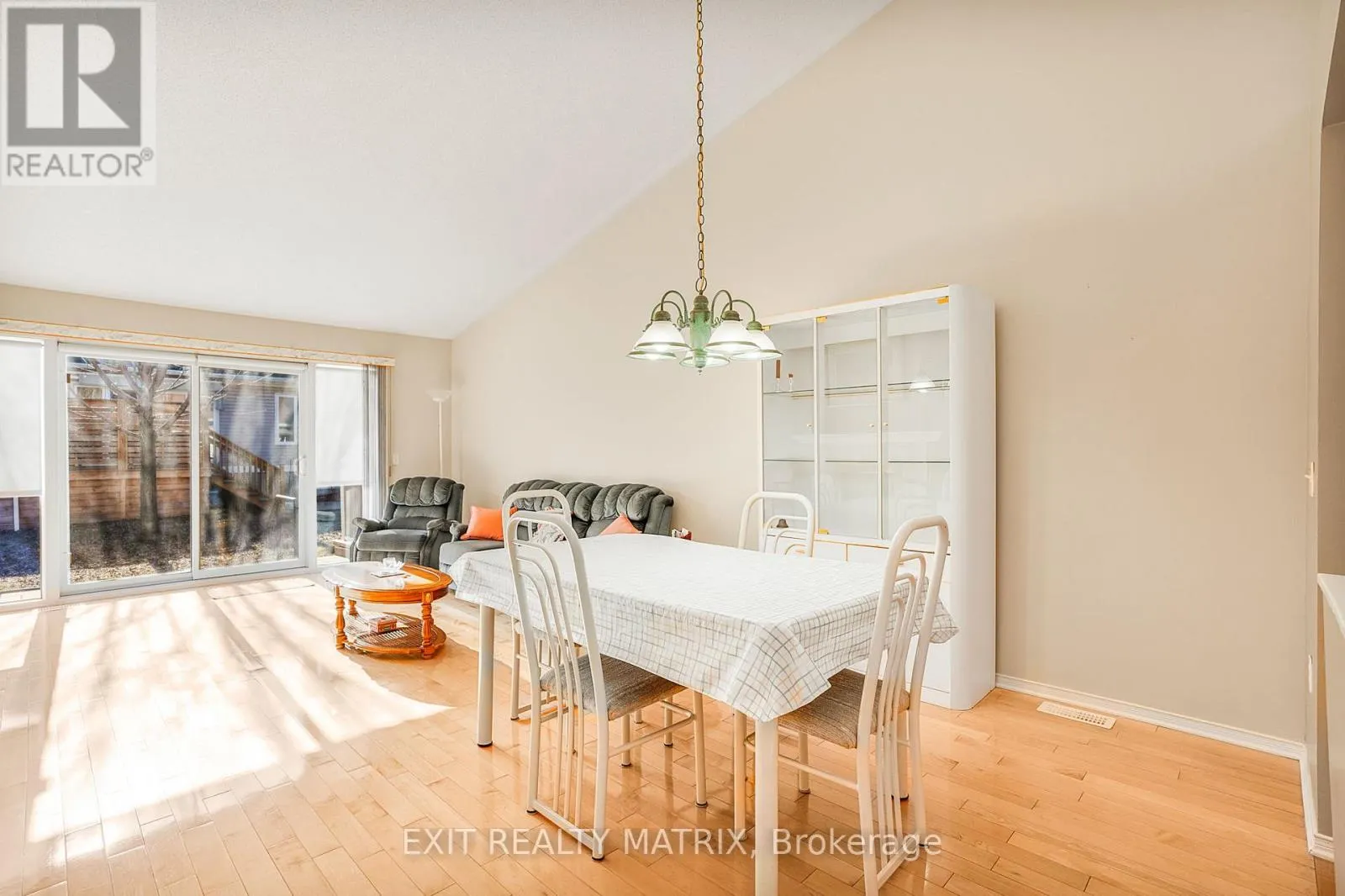 - - 1241 FOXBOROUGH PRIVATE