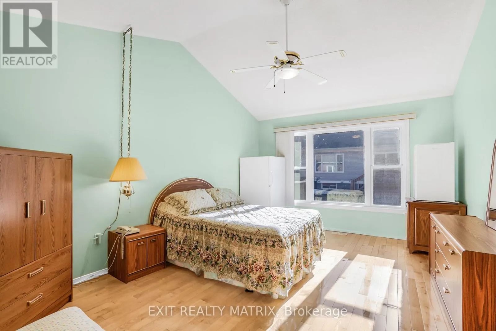 - - 1241 FOXBOROUGH PRIVATE