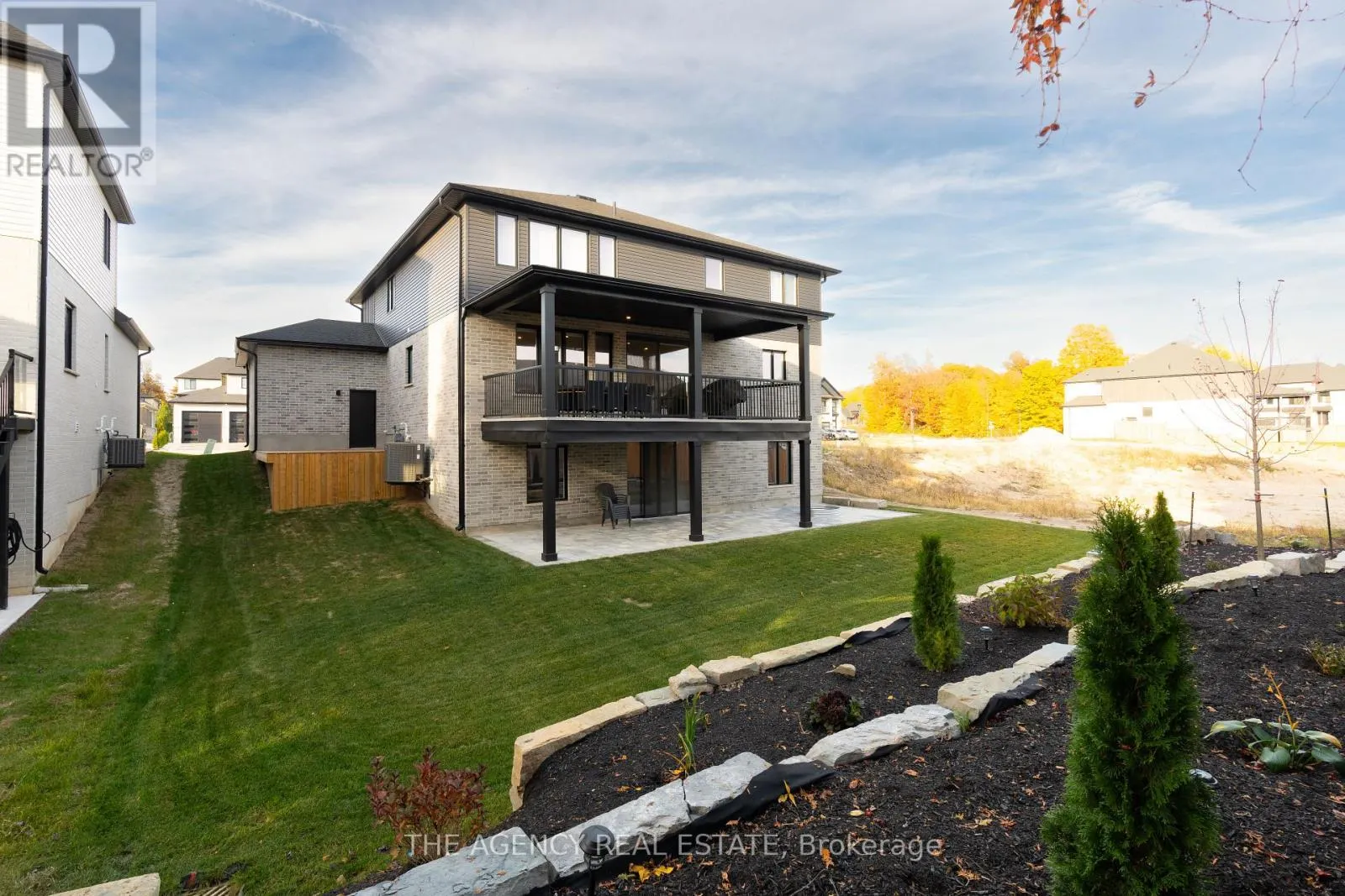 341 MANHATTAN DRIVE S