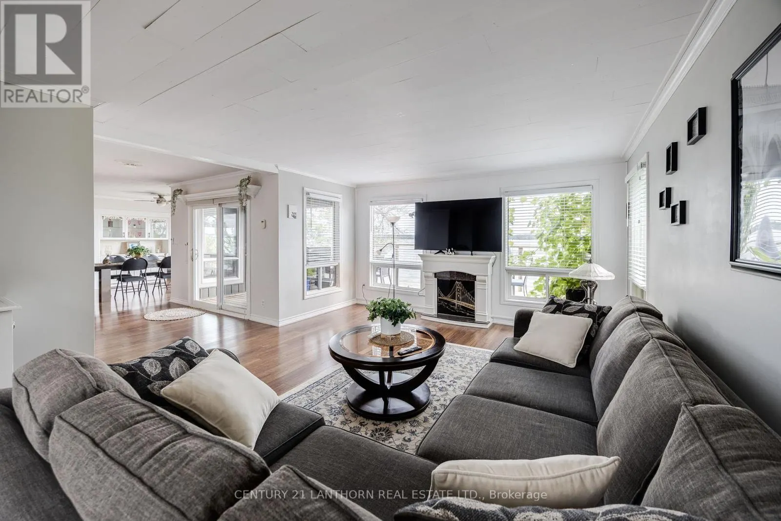 50 BAYVIEW DRIVE