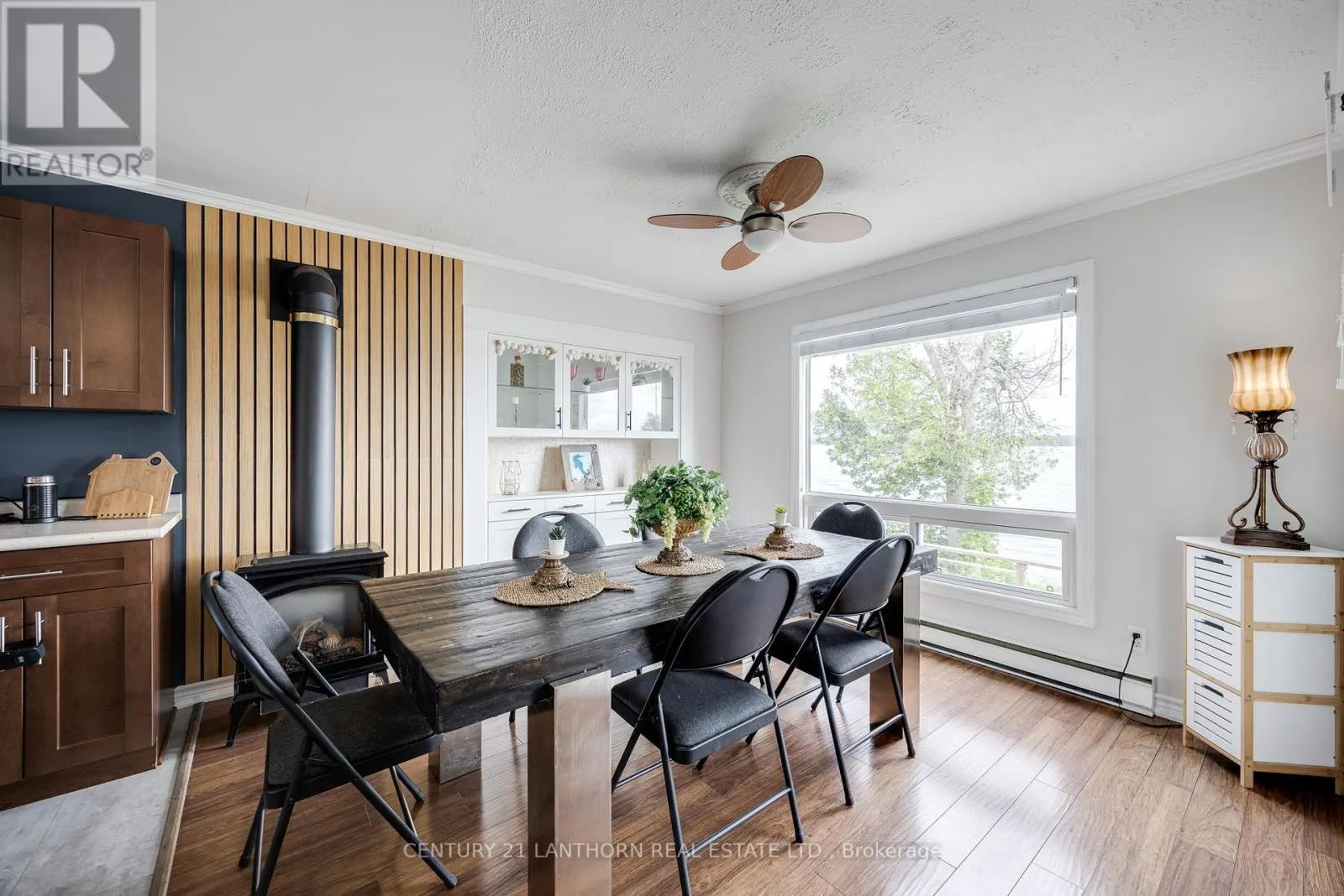50 BAYVIEW DRIVE