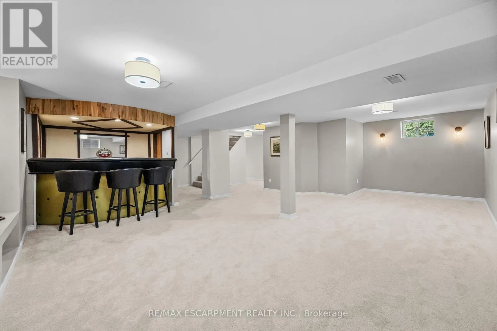 375 CLARENDON DRIVE