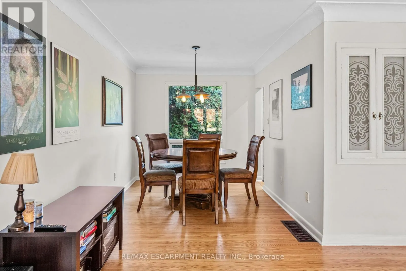 375 CLARENDON DRIVE