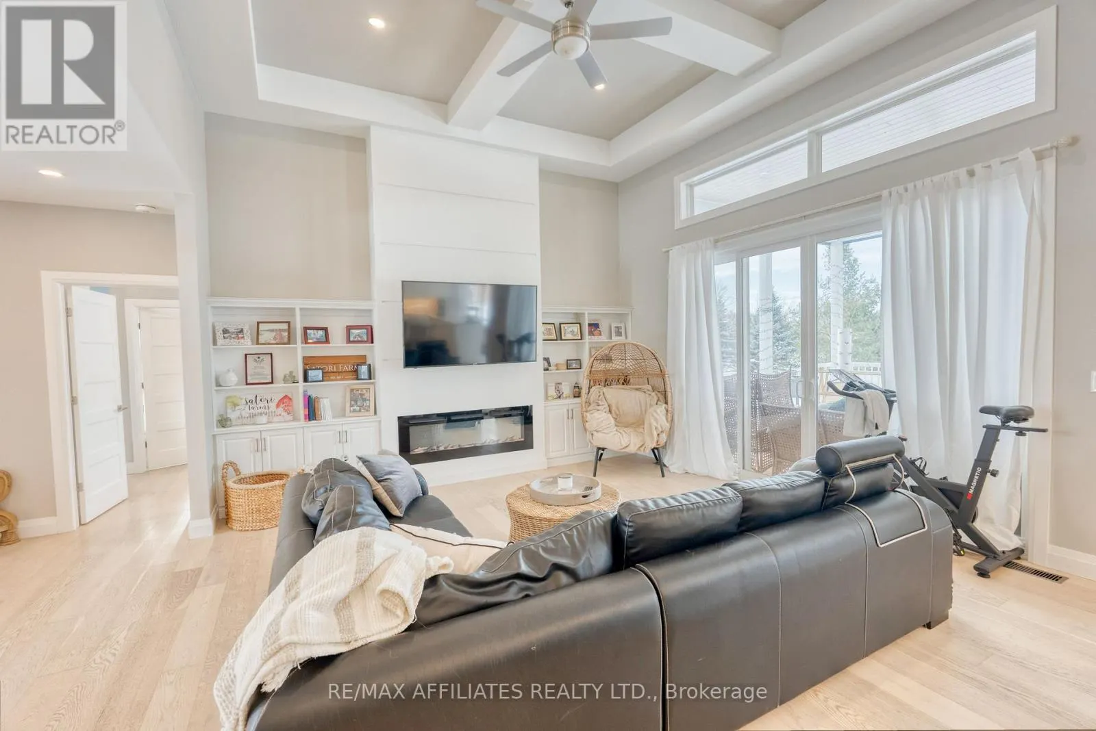 23 TUDOR CIRCLE