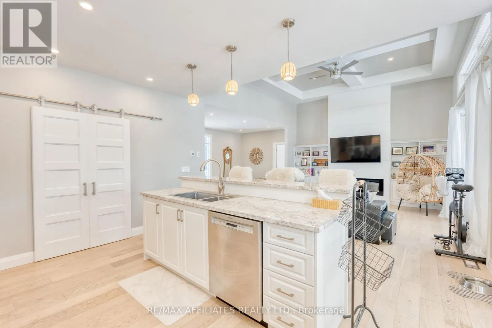 23 TUDOR CIRCLE