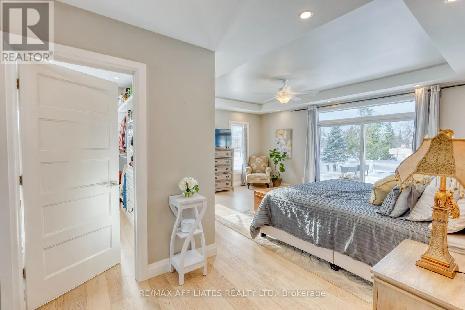 23 TUDOR CIRCLE