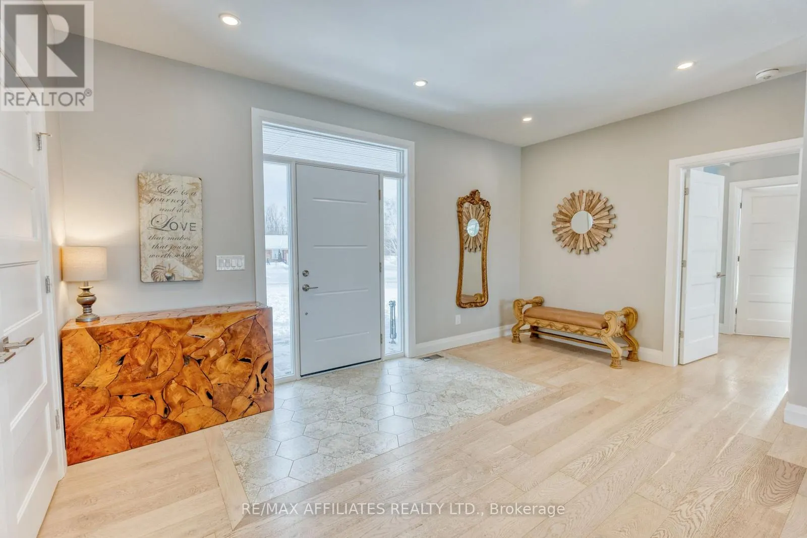 23 TUDOR CIRCLE