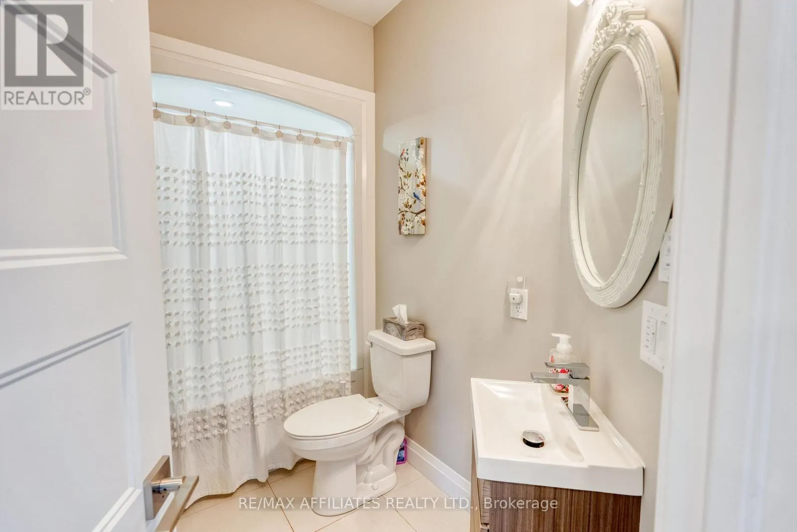23 TUDOR CIRCLE
