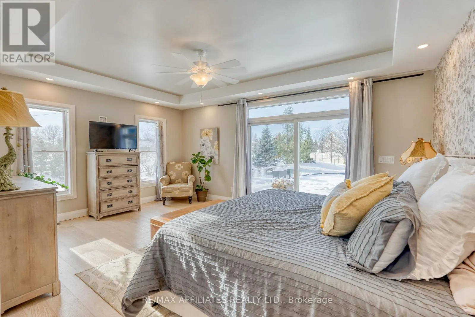 23 TUDOR CIRCLE