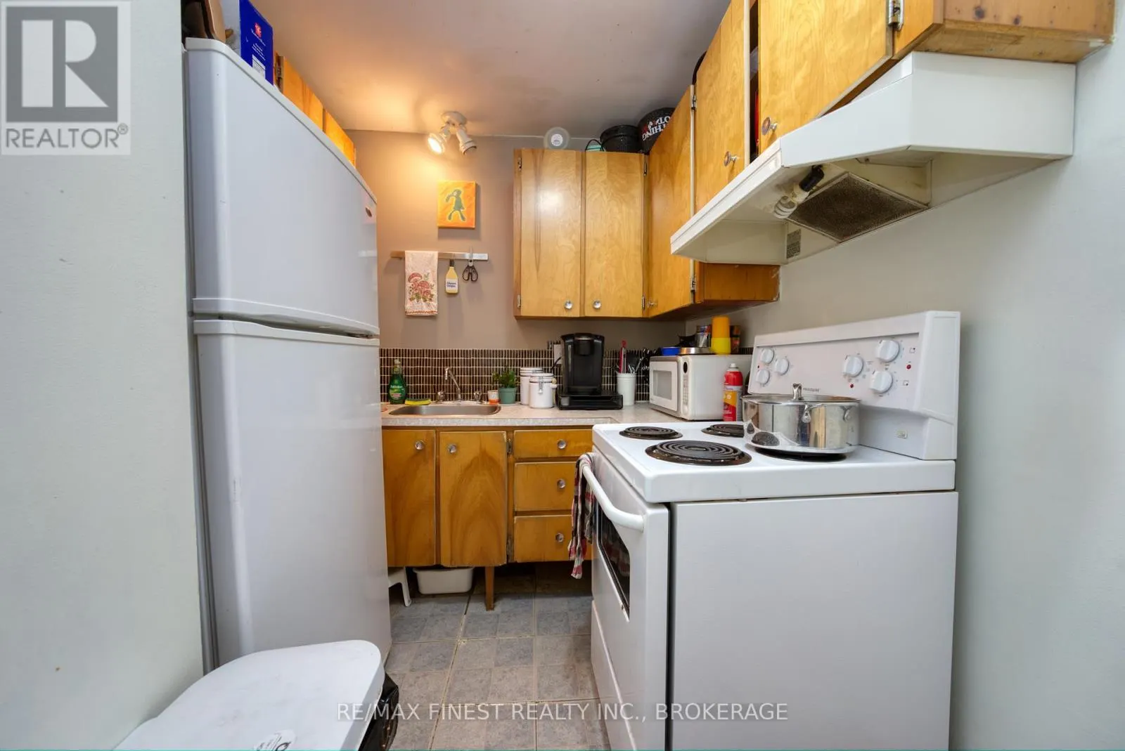 477 MACDONNELL STREET