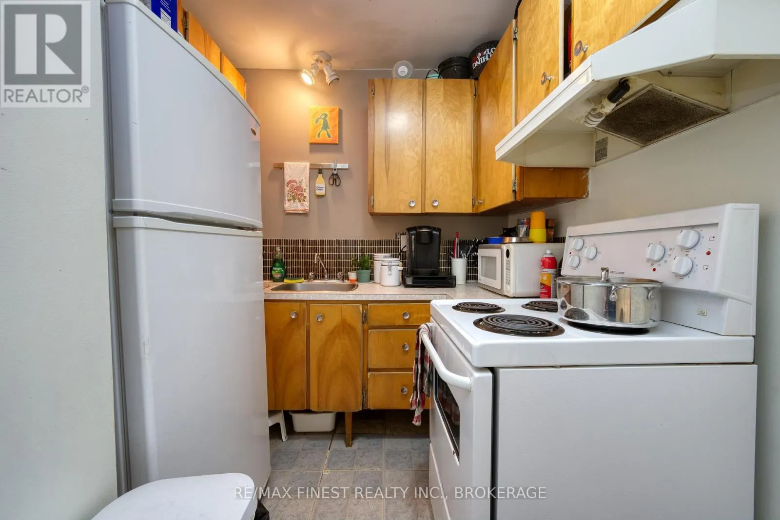 477 MACDONNELL STREET