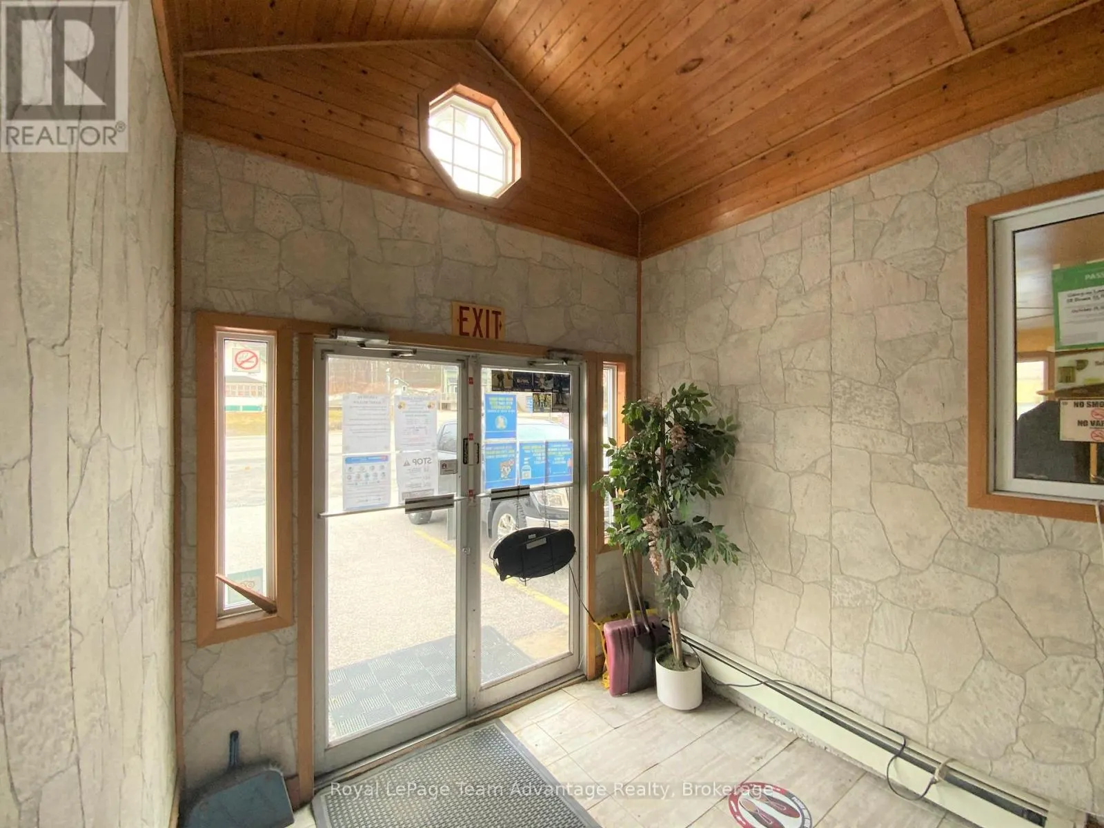 58 BOWES STREET