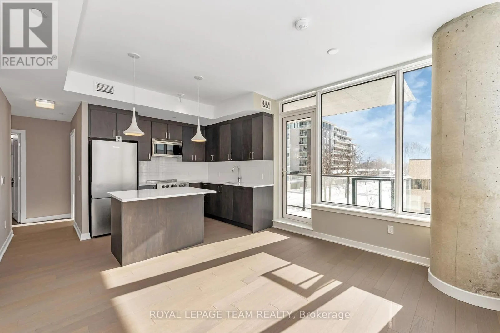 306 - 360 DESCHATELETS AVENUE