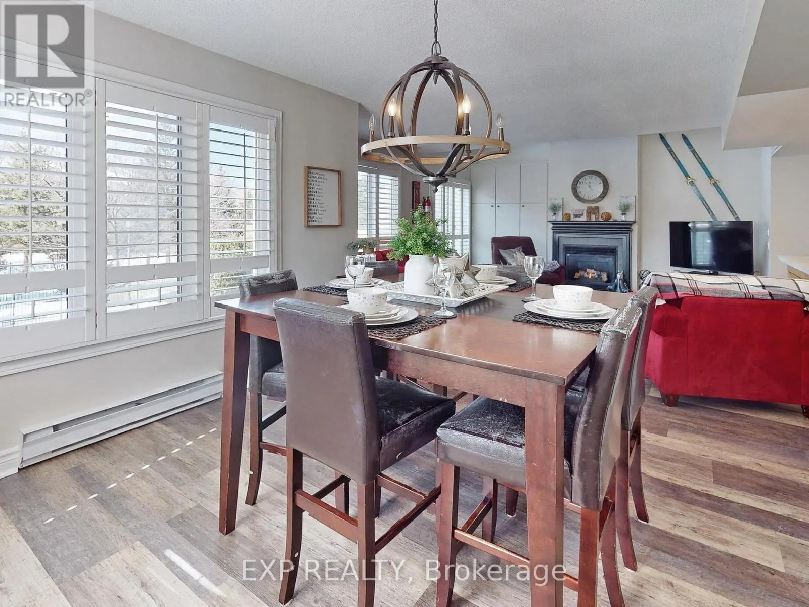 215 - 120 FAIRWAY COURT