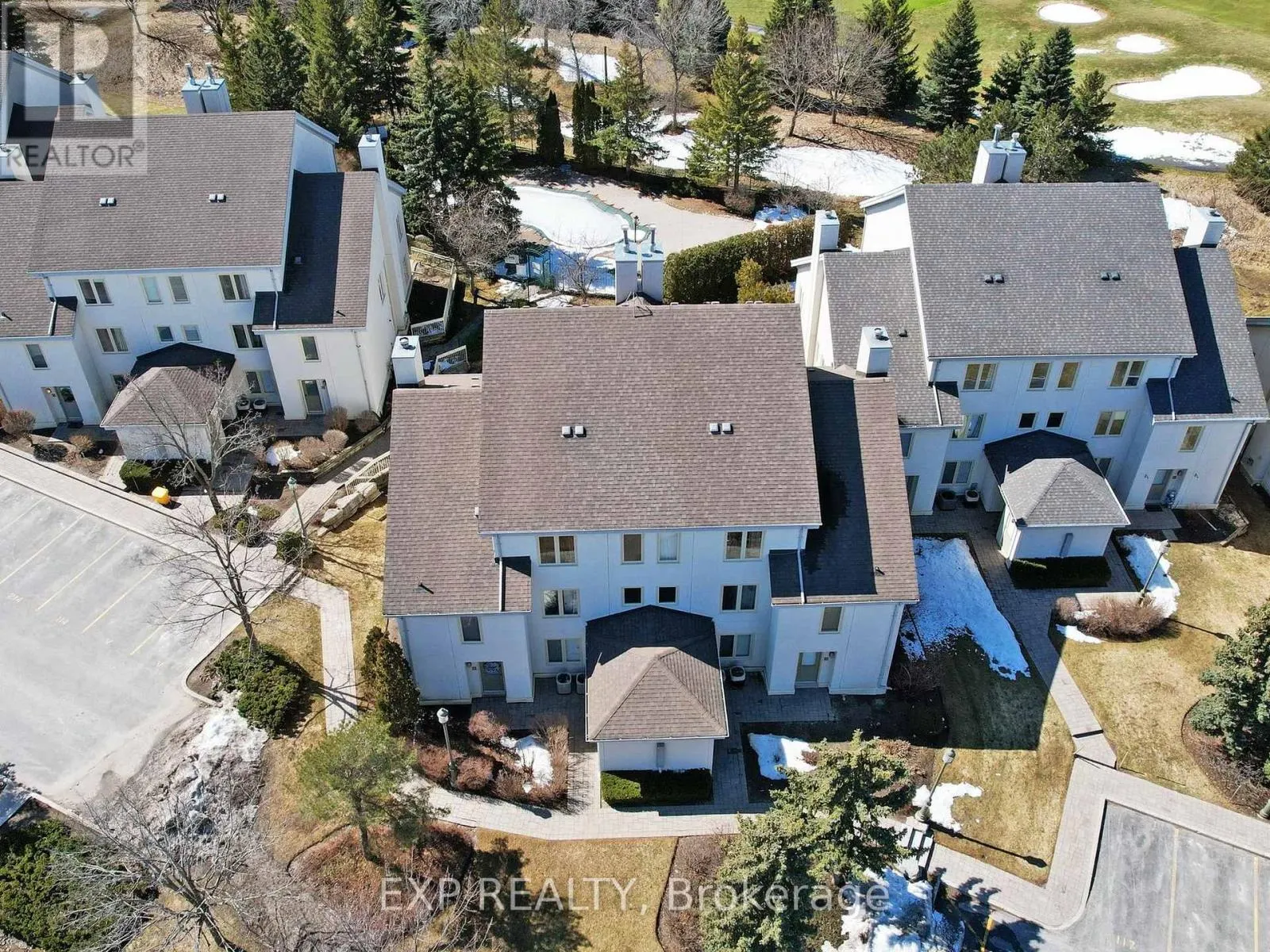 215 - 120 FAIRWAY COURT
