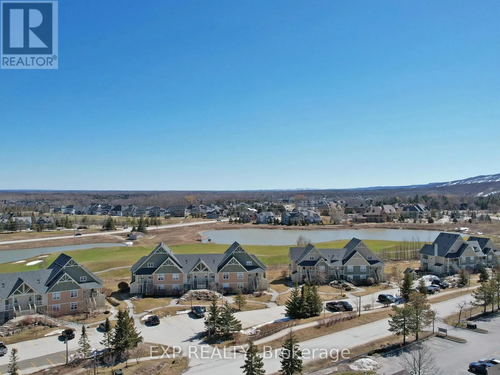 215 - 120 FAIRWAY COURT