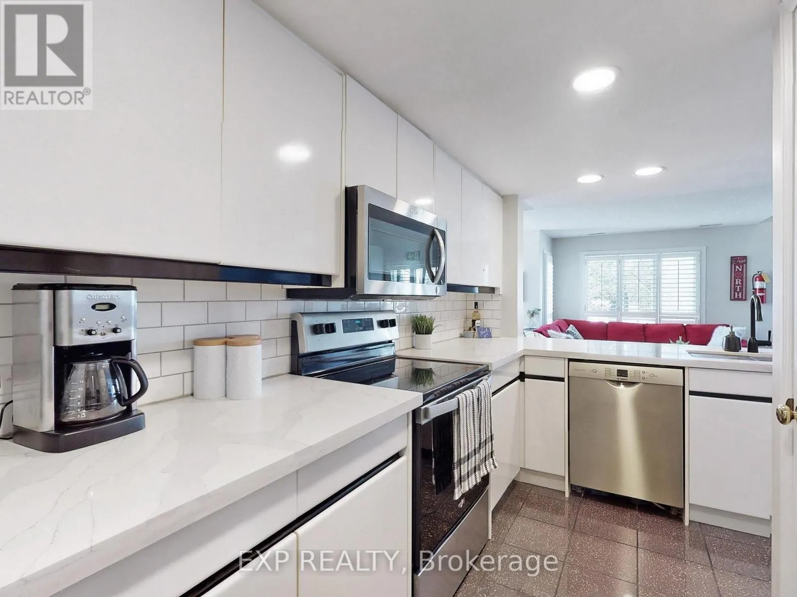 215 - 120 FAIRWAY COURT