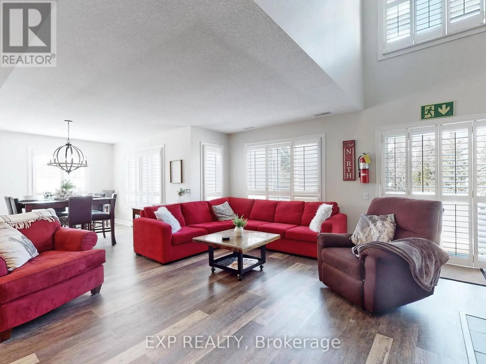 215 - 120 FAIRWAY COURT