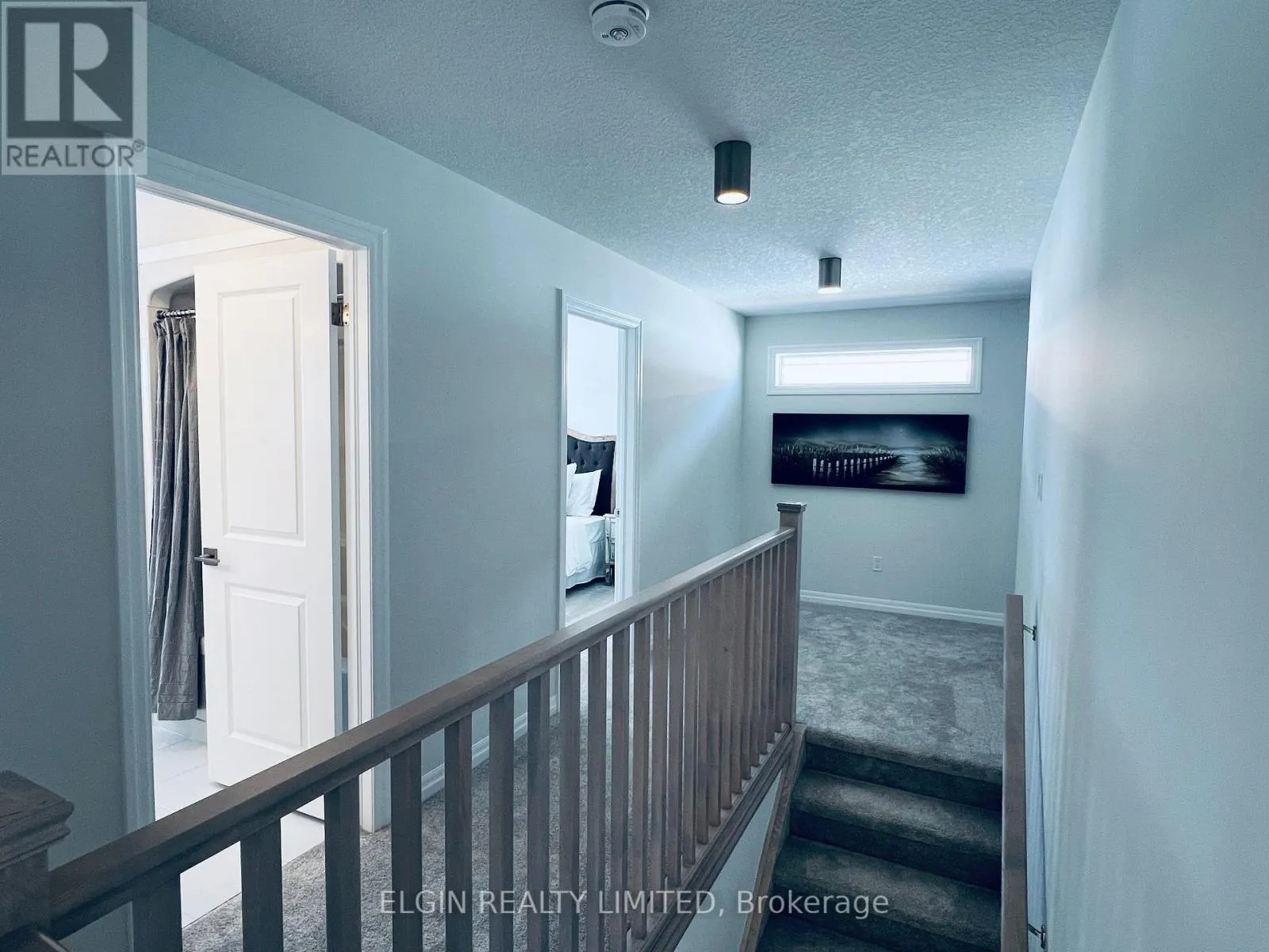37 HEMLOCK CRESCENT