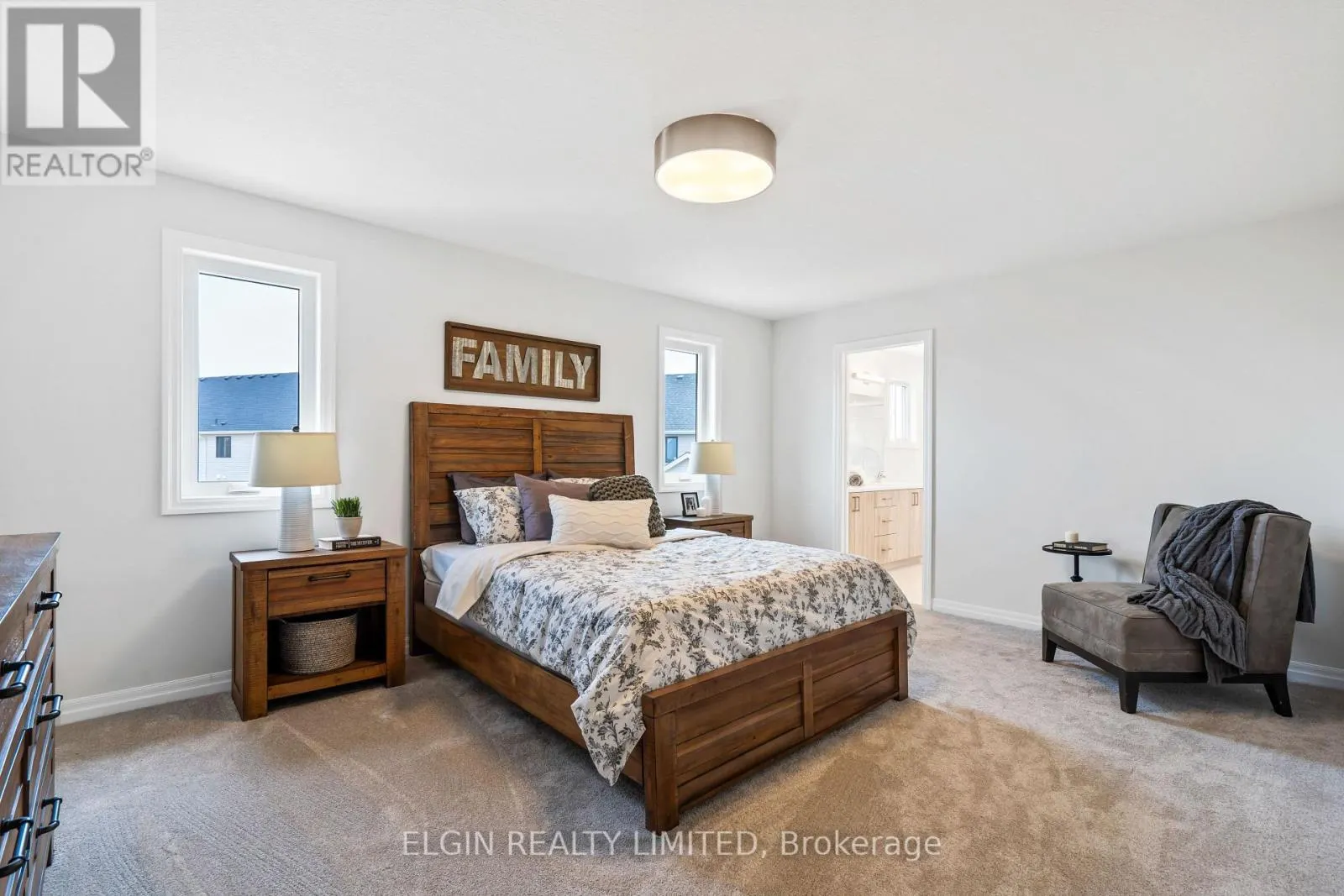 37 HEMLOCK CRESCENT
